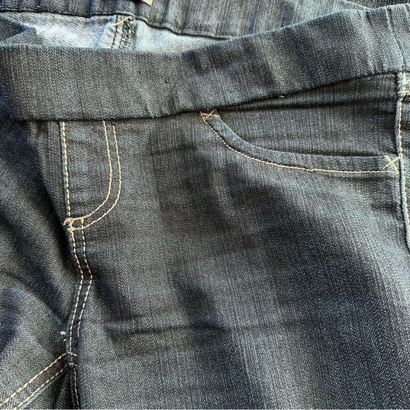 THYME Maternity Pull up Denim Jeans Size Medium - Picture 6 of 15